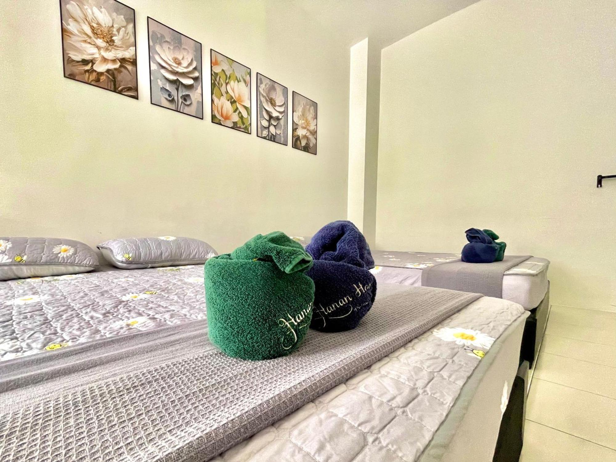 Hanan Homestay Klebang Ipoh With A View Of Mount Korbu, For Musl!M Only!! Exterior photo